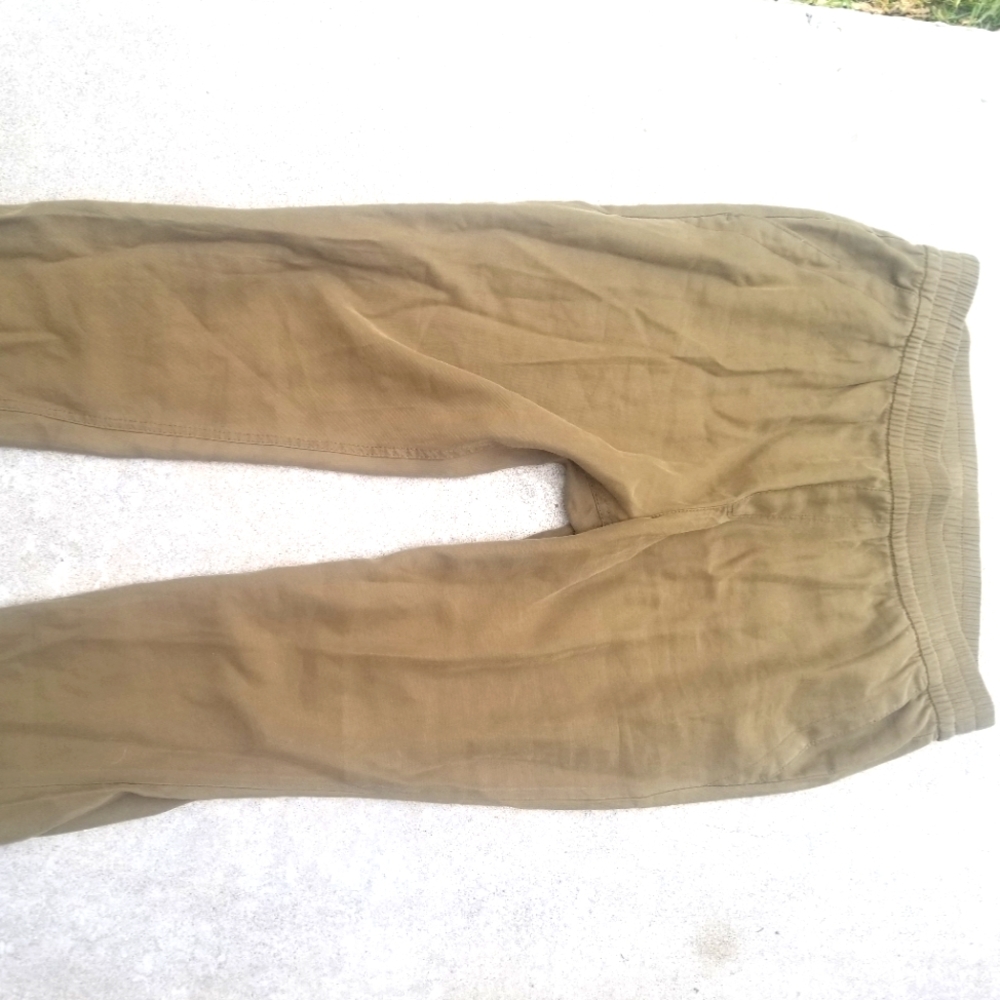 Old navy olive green joggers